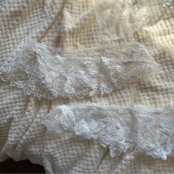 Calle Blanche Lennon Strapless Belted Wedding Gown Altered - Picture 13 of 13